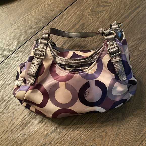 Authentic Coach Shoulder Bag - Picture 3 of 11